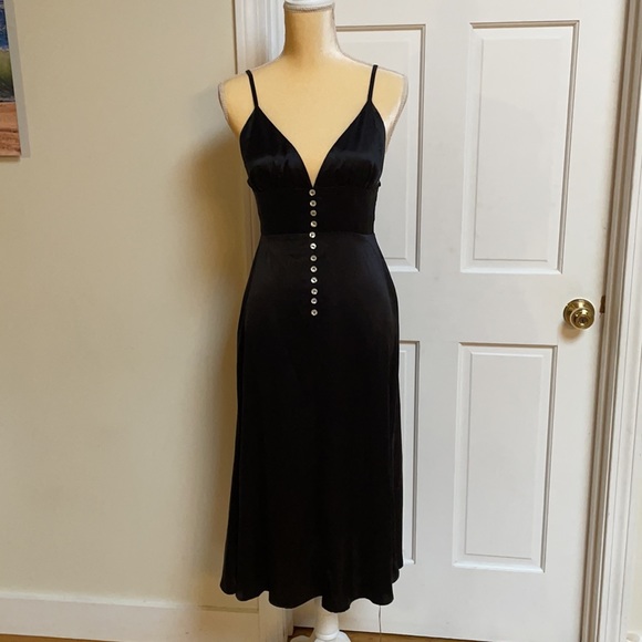 ✨HOST PICK✨Reformation Abbey Dress - Picture 3 of 8